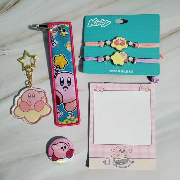 Kirby Lot = Bracelet set, keyring, keychain, pin button, memo pad - Picture 1 of 1
